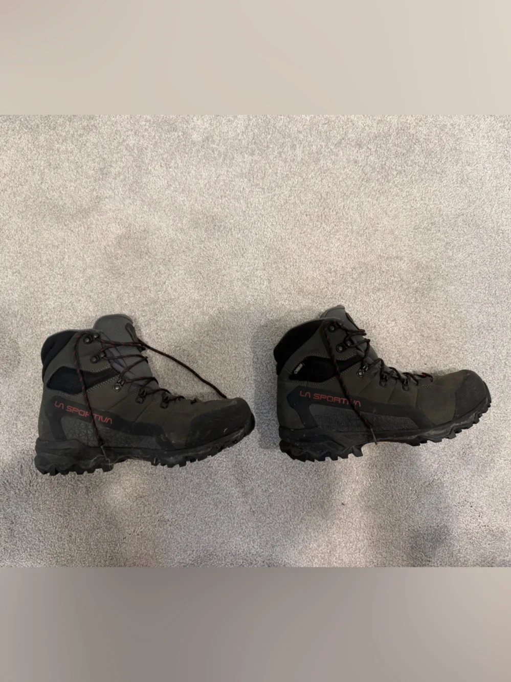 La Sportiva Men's Olive Green Hiking Boots with Black Toe Caps - Picture 4 of 6